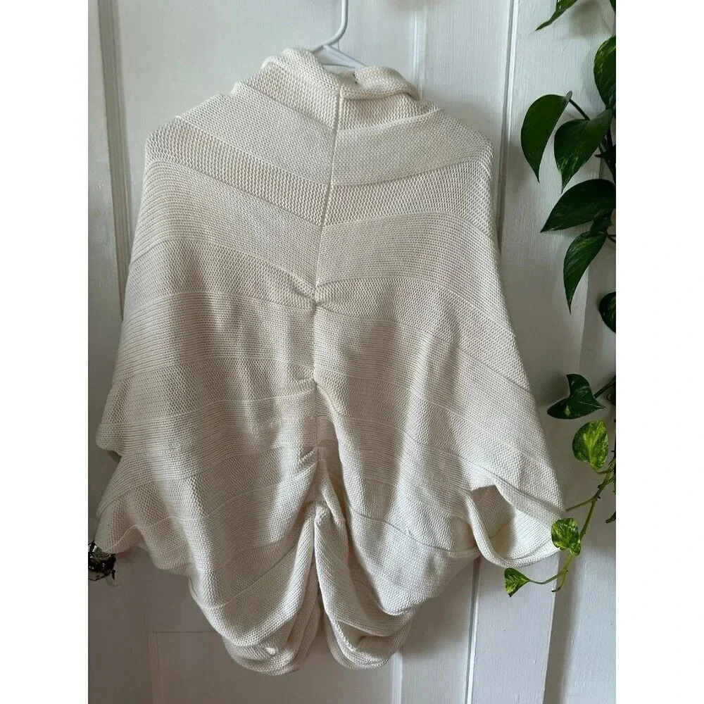 New York & Company women’s size medium Cardigan - Picture 6 of 8